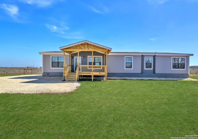 Homes for sale in Jourdanton, TX | 2633 Fm 1332, Jourdanton, TX 78069 | MLS# 1995616