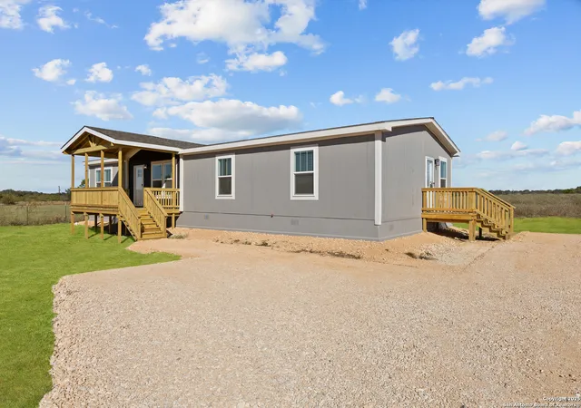 Homes for sale in Somerset, TX | 2354 Stevens Rd, Somerset, TX 78069 | MLS# 1995629