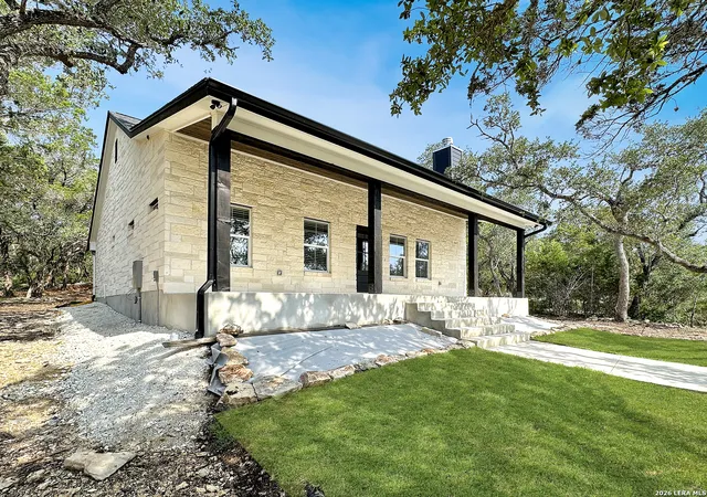 2nd image of 197 Spring Mountain Dr, Canyon Lake, TX 78133 | MLS# 1995646