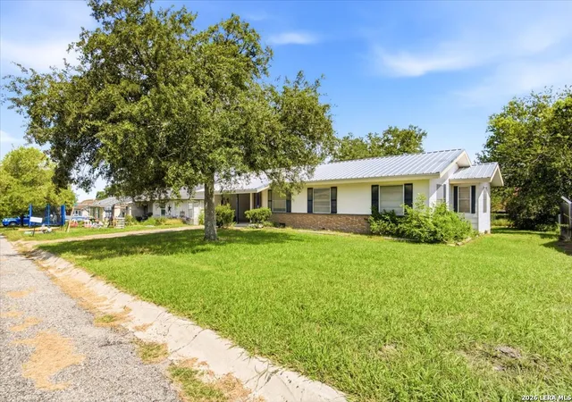 Homes for sale in Kenedy, TX | 319 Hackberry St, Kenedy, TX 78119 | MLS# 1995649