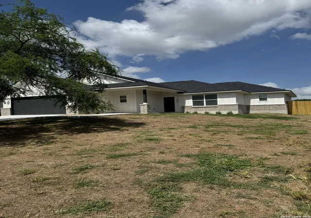Homes for sale in Three Rivers, TX | 2000 Owens Ave, Three Rivers, TX 78071 | MLS# 1995663