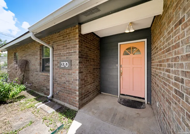 Homes for sale in Bandera, TX | 270 Briarwood Cir, Bandera, TX 78003 | MLS# 1995684