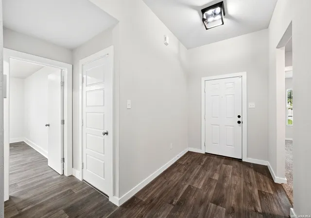 Photo 3 of Sale Pending at 5407 Pearl Vly, San Antonio, TX 78242 | MLS# 1995689 | Listing updated on 2026-08-14