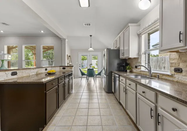 3rd image of 21009 Pedregoso Ln, San Antonio, TX 78258 | MLS# 1995693