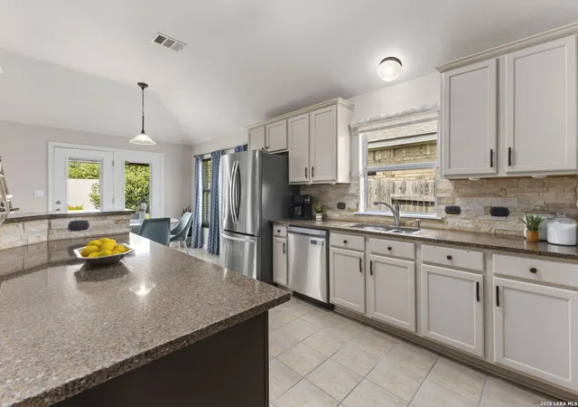 5th image of 21009 Pedregoso Ln, San Antonio, TX 78258 | MLS# 1995693