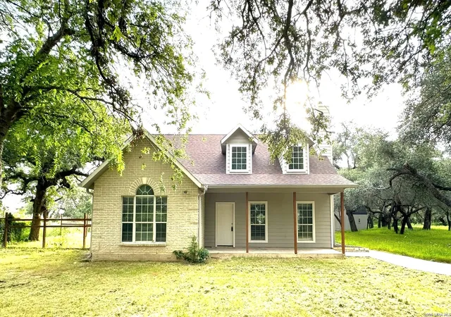 Homes for sale in Floresville, TX | 1591 County Road 320, Floresville, TX 78114 | MLS# 1995705