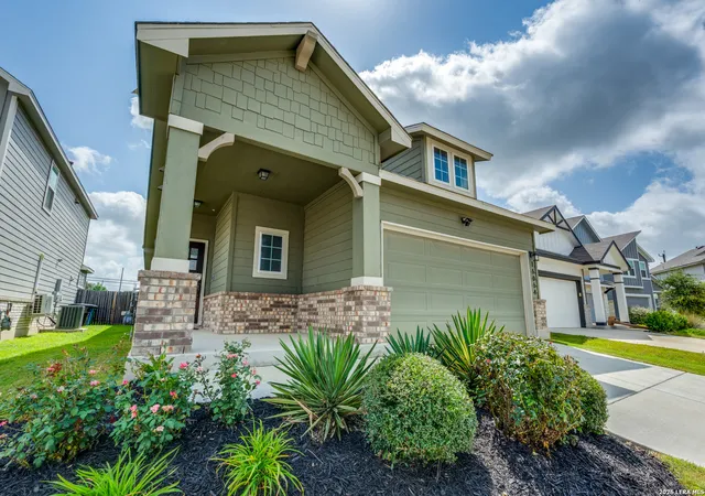 Photo 2 of Single family home for sale at 15054 Palm Desert Ct, San Antonio, TX 78217 | MLS# 1995720 | Listing updated on 2026-09-15