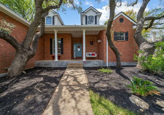 Photo 3 of Single family home for sale at 29607 Fairway Bluff Dr, Boerne, TX 78015 | MLS# 1995722 | Listing updated on 2026-09-16