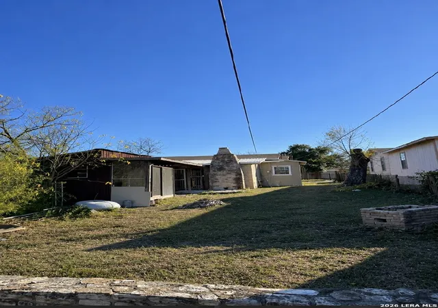 2nd image of 627 Bexar Dr, San Antonio, TX 78228 | MLS# 1995740