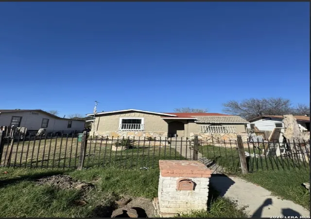 4th image of 627 Bexar Dr, San Antonio, TX 78228 | MLS# 1995740
