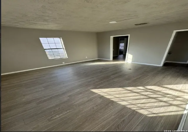 5th image of 627 Bexar Dr, San Antonio, TX 78228 | MLS# 1995740
