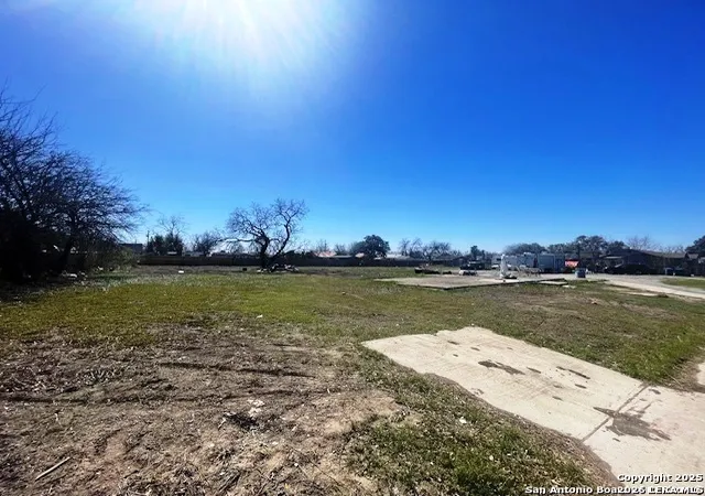 Photo 3 of Land for sale at 2122 E Southcross Blvd, San Antonio, TX 78223 | MLS# 1995781 | Listing updated on 2026-07-11