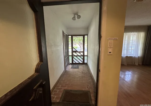 Photo 3 of Single family home for sale at 3007 Samar Dr, San Antonio, TX 78217 | MLS# 1995790 | Listing updated on 2026-09-17