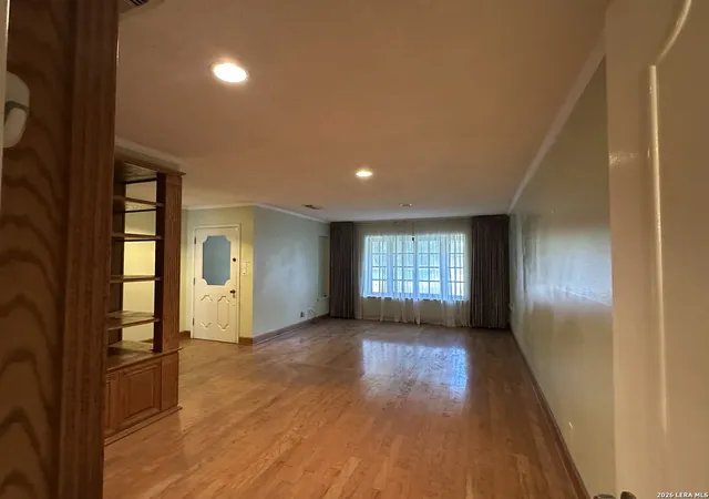 Photo 4 of Single family home for sale at 3007 Samar Dr, San Antonio, TX 78217 | MLS# 1995790 | Listing updated on 2026-09-17