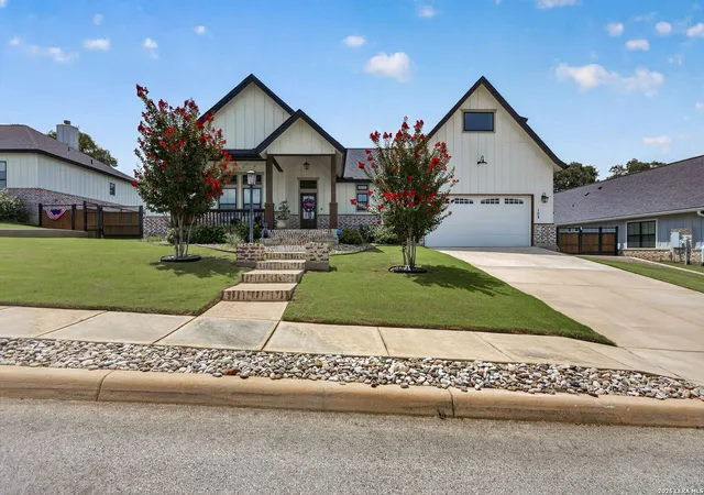 1st image of 109 Bayberry Ct, La Vernia, TX 78121 | MLS# 1995792