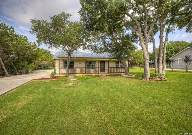 Photo 4 of Single family home for sale at 1840 Rustic Oak Ln, Spring Branch, TX 78070 | MLS# 1995815 | Listing updated on 2026-09-18