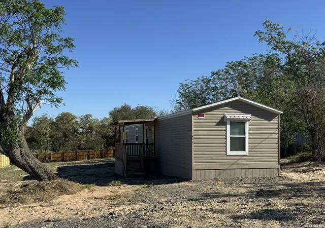 Photo 1 of Sale Pending at 467 Duke Rd, San Antonio, TX 78264 | MLS# 1995841 | Listing updated on 2026-08-24