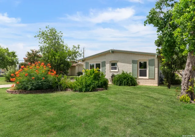 Photo 3 of Sale Pending at 107 Shropshire Dr, San Antonio, TX 78217 | MLS# 1995843 | Listing updated on 2026-08-15