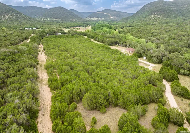 Homes for sale in Vanderpool, TX | 600 Evans Creek Road, Vanderpool, TX 78885 | MLS# 1995852
