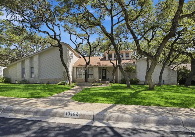 2nd image of 13102 Hunters Ledge, San Antonio, TX 78230 | MLS# 1995860