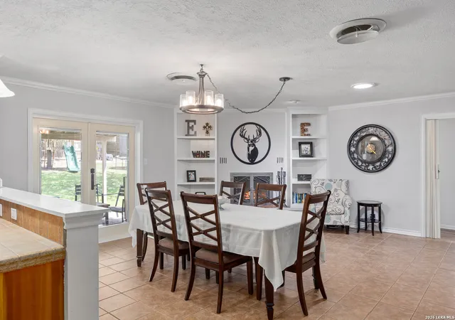 4th image of 708 Mockingbird Lane, Kerrville, TX 78028 | MLS# 1995877