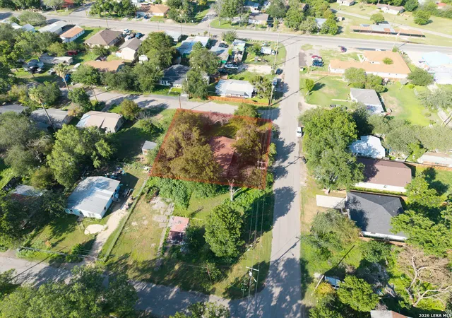 5th image of 704 Cargile St, Uvalde, TX 78801 | MLS# 1995880