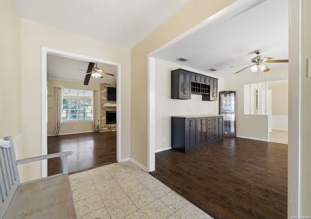5th image of 418 Crestwind Dr, Windcrest, TX 78239 | MLS# 1995909