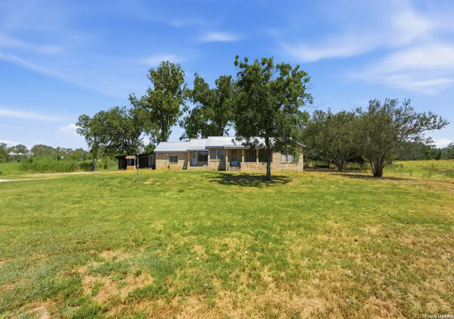 3rd image of 15510 Us Hwy 87 W, Adkins, TX 78101 | MLS# 1995922