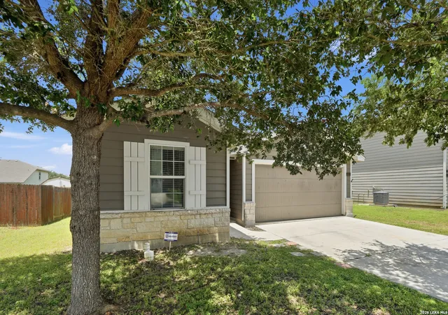 Photo 3 of Single family home for sale at 831 Six Iron, San Antonio, TX 78221 | MLS# 1995939 | Listing updated on 2026-09-17