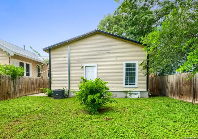 Homes for sale in San Antonio, TX | 811 Lamar St, San Antonio, TX 78202 | MLS# 1995961