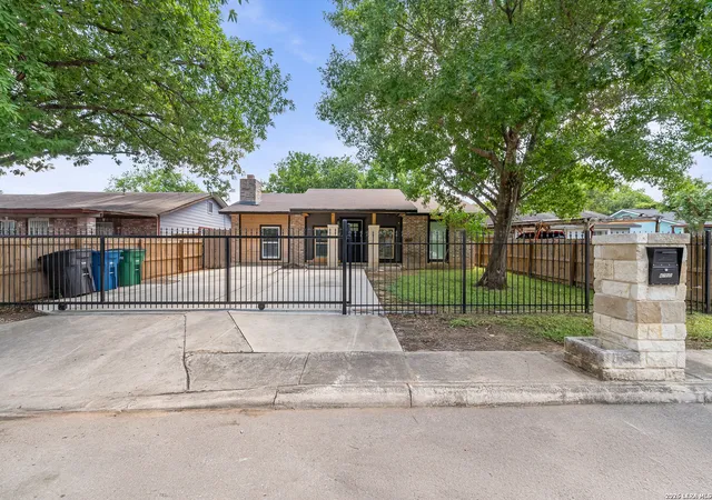 Photo 1 of Single family home for sale at 6750 Paradise Oak Dr, San Antonio, TX 78227 | MLS# 1995983 | Listing updated on 2026-08-09