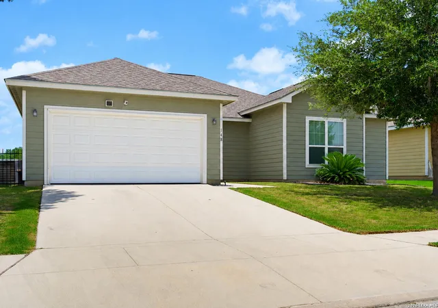 Homes for sale in Floresville, TX | 148 Lark Hill, Floresville, TX 78114 | MLS# 1995992