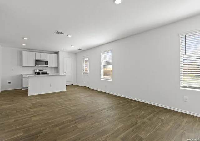 Photo 4 of Single family home for sale at 1614 Olive Ibis, San Antonio, TX 78253 | MLS# 1995994 | Listing updated on 2026-10-08