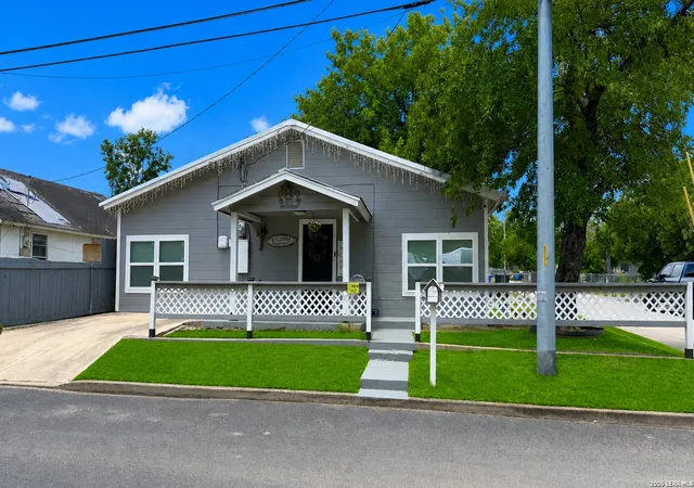 Homes for sale in Seguin, TX | 232 Campbell, Seguin, TX 78155 | MLS# 1996038