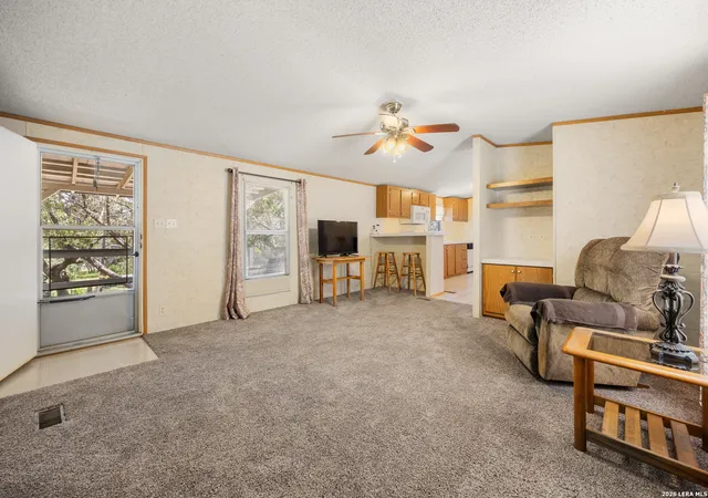 3rd image of 180 Ceniso Cir, Spring Branch, TX 78070 | MLS# 1996047