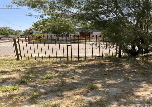 20th image of 1398 Wilson St, Eagle Pass, TX 78852 | MLS# 1996082