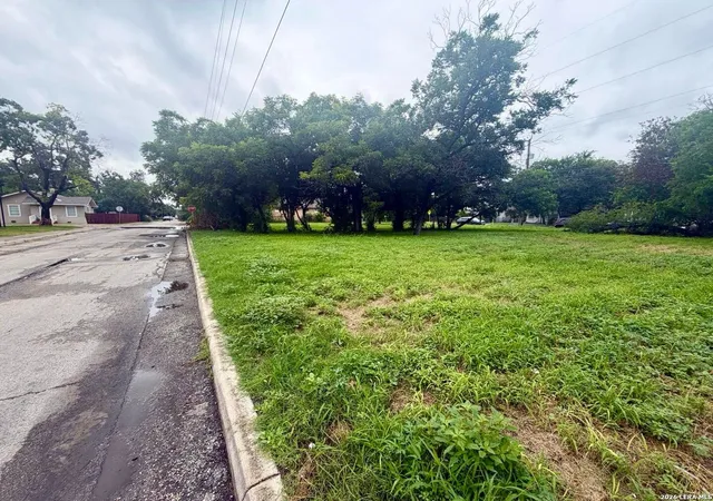 Photo 3 of Land for sale at 1625 Burnet St, San Antonio, TX 78202 | MLS# 1996101 | Listing updated on 2026-08-01