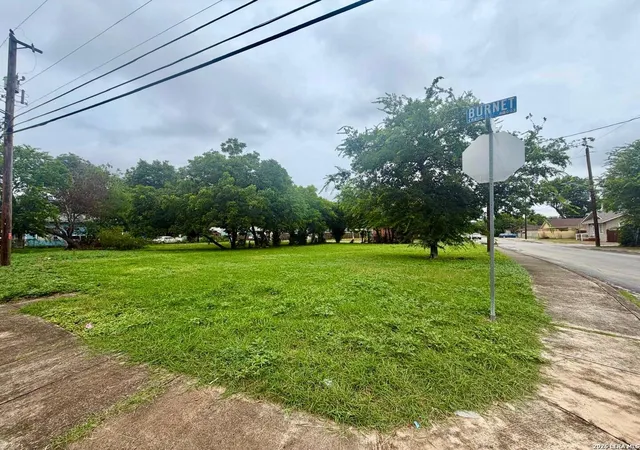 Photo 4 of Land for sale at 1625 Burnet St, San Antonio, TX 78202 | MLS# 1996101 | Listing updated on 2026-08-01
