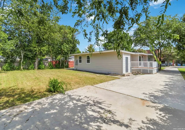 28th image of 225 Arvin Dr, Terrell Hills, TX 78209 | MLS# 1996109