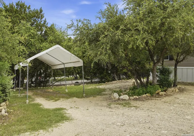 Photo 2 of Single family home for sale at 327 Lost Antler Dr, Canyon Lake, TX 78133 | MLS# 1996120 | Listing updated on 2026-09-11