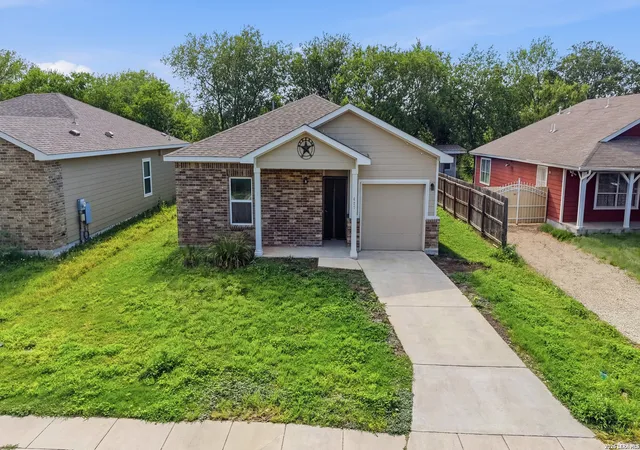 Photo 2 of Single family home for sale at 427 Precious, San Antonio, TX 78237 | MLS# 1996142 | Listing updated on 2026-06-29