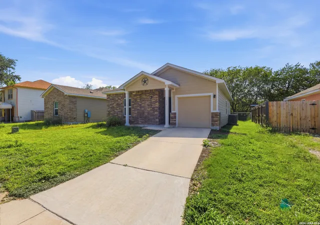 Photo 3 of Single family home for sale at 427 Precious, San Antonio, TX 78237 | MLS# 1996142 | Listing updated on 2026-06-29