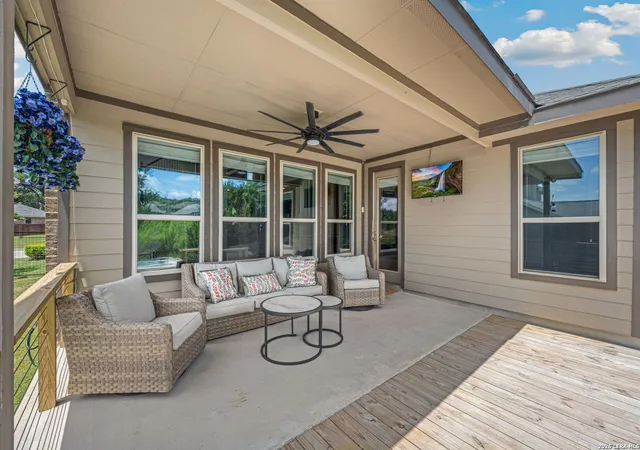 Photo 3 of Sale Pending at 32224 Tamarind Bnd, Bulverde, TX 78163 | MLS# 1996144 | Listing updated on 2026-08-11