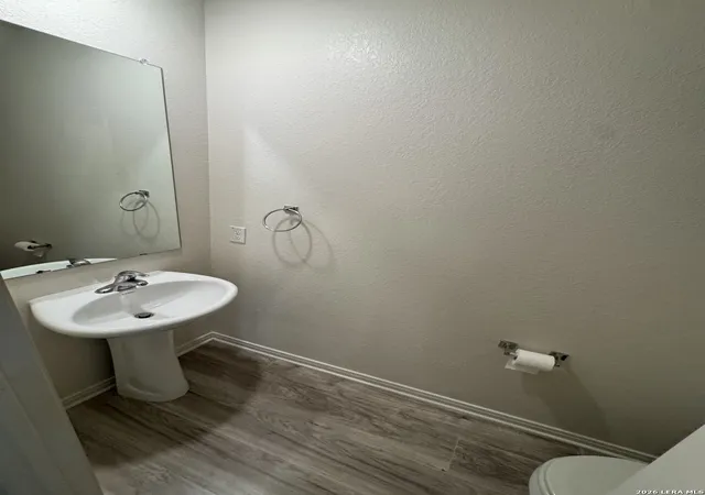 Photo 4 of Sale Pending at 3930 Leighton Hbr, Von Ormy, TX 78073 | MLS# 1996153 | Listing updated on 2026-10-01