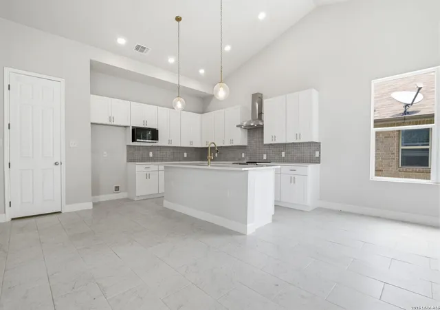 Photo 3 of Single family home for sale at 11318 Lisbon Dr, San Antonio, TX 78213 | MLS# 1996159 | Listing updated on 2026-08-16