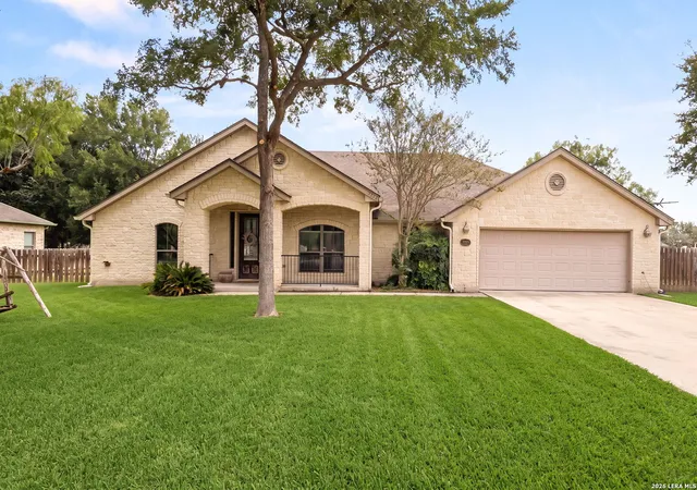 Photo 1 of Single family home for sale at 1353 Hunters Ct, Seguin, TX 78155 | MLS# 1996189 | Listing updated on 2026-08-25