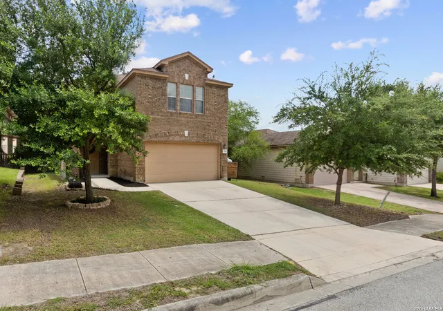 Homes for sale in Cibolo, TX | 5747 Columbia Dr, Cibolo, TX 78108 | MLS# 1996240