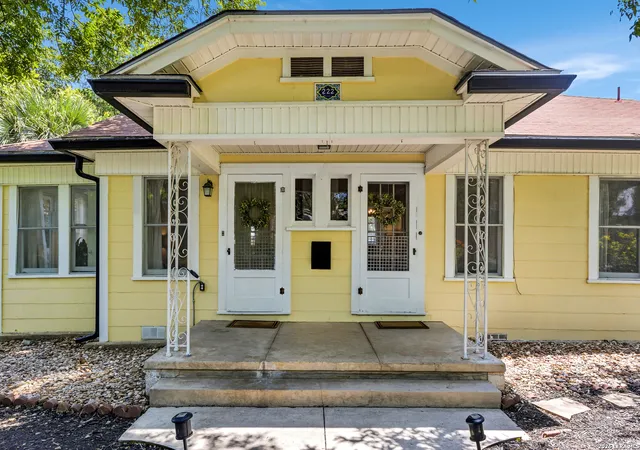 Homes for sale in Alamo Heights, TX | 222 Redwood St, Alamo Heights, TX 78209 | MLS# 1996246