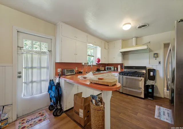 3rd image of 1702 Karen Ave, Austin, TX 78757 | MLS# 1996274