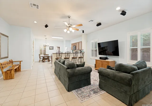 Photo 3 of Single family home for sale at 422 Weatherby Dr, Spring Branch, TX 78070 | MLS# 1996304 | Listing updated on 2026-10-13